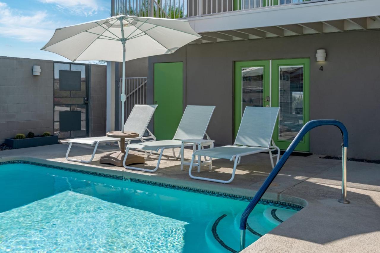 Desert Hot Springs Inn Exterior photo